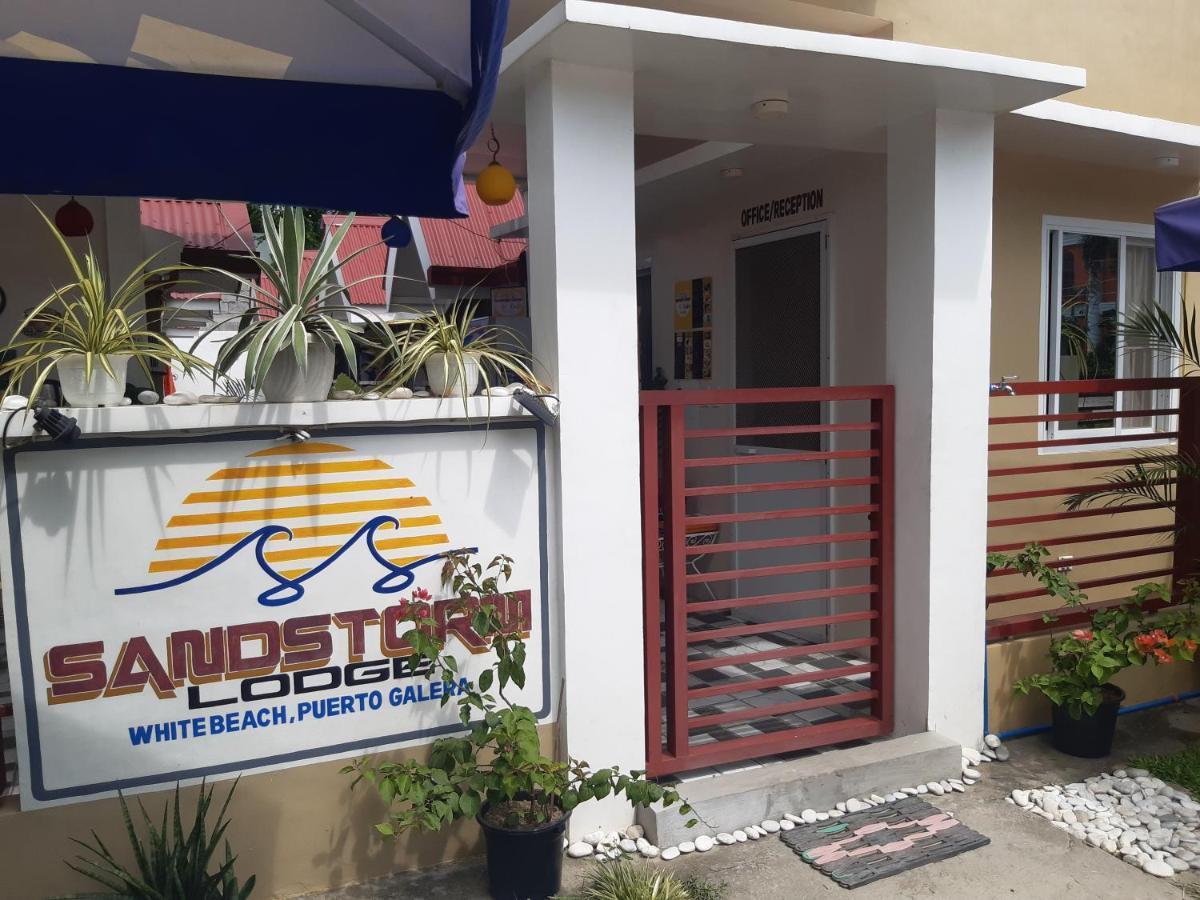 Sandstorm Lodge And Cafe Puerto Galera Exterior foto
